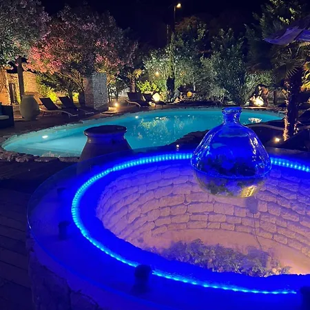 Bed and breakfast Petra Bianca Suites&chambres 4*