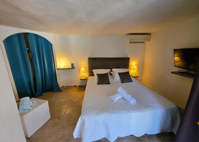 Petra Bianca & Bonifacio (Corsica)