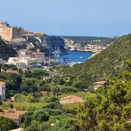 Bed & Breakfast Petra Bianca & A 10mn A Pied Du Port De Bonifacio