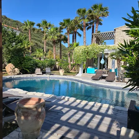 Bed & Breakfast Petra Bianca Suites&chambres 4*
